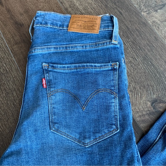 Levi’s 724 High Rise Straight Jeans - Picture 2 of 7